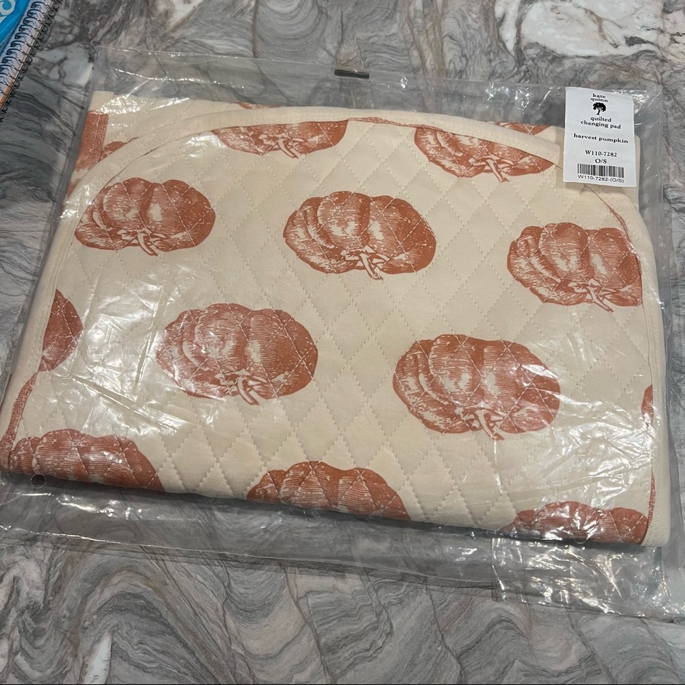Kate Quinn KQ Changing Pad Pumpkins